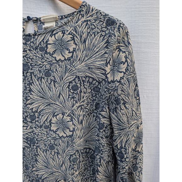 Morris & Co x H&M Womens Floral Smocked Sleeve Blouse Sz 2 Blue Romantic - Picture 3 of 10